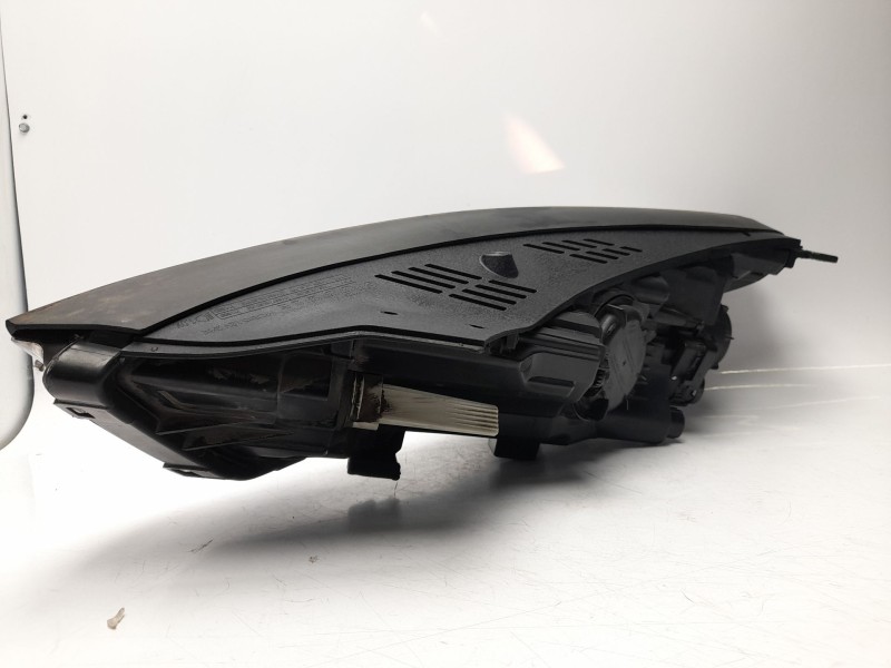 Recambio de faro derecho para hyundai tucson kosmo 4wd referencia OEM IAM   