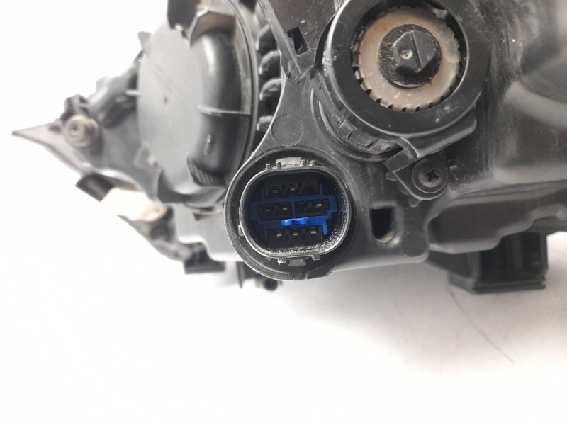 Recambio de faro derecho para hyundai tucson kosmo 4wd referencia OEM IAM   