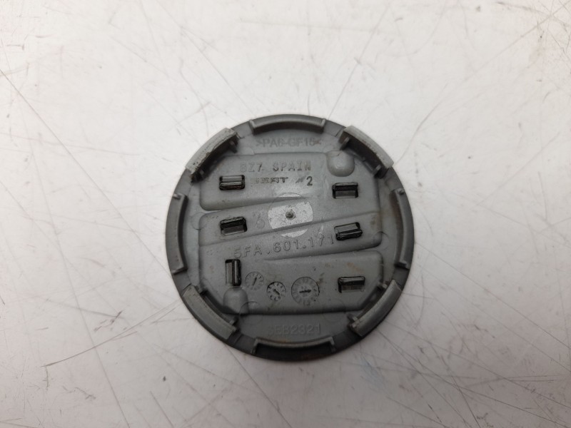 Recambio de tapacubos para seat leon (kl1, klg) 1.0 tsi referencia OEM IAM 5FA601171  