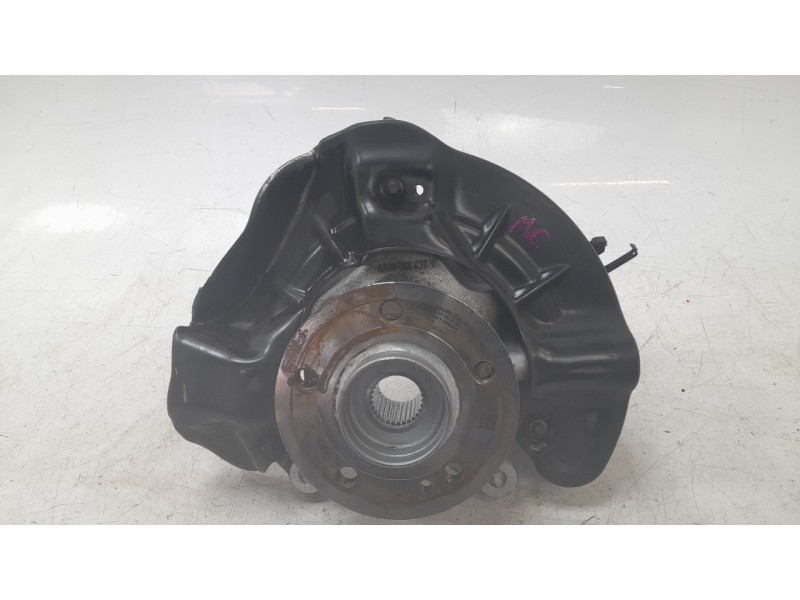 Recambio de mangueta delantera derecha para mercedes-benz b-klasse (bm 247) b 200 d referencia OEM IAM 2473320800  