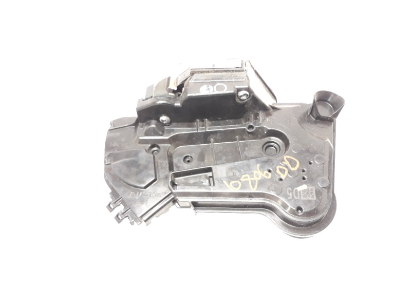 Recambio de cerradura puerta delantera derecha para toyota corolla (e21) referencia OEM IAM 6903002511  