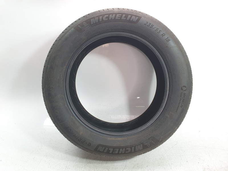 Recambio de neumatico para mercedes-benz eqb (x243) eqb 250+ (243.602) referencia OEM IAM 2355518  
