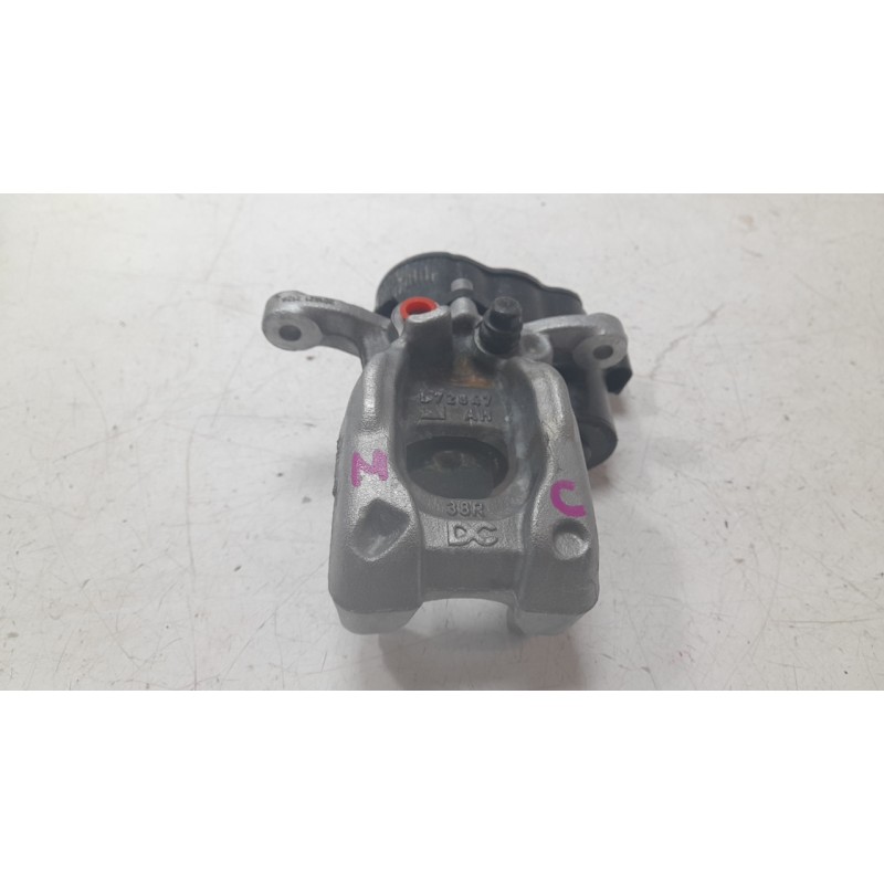 Recambio de pinza de freno trasera derecha para mercedes-benz b-klasse (bm 247) b 200 d referencia OEM IAM 2474232000  HZTME088