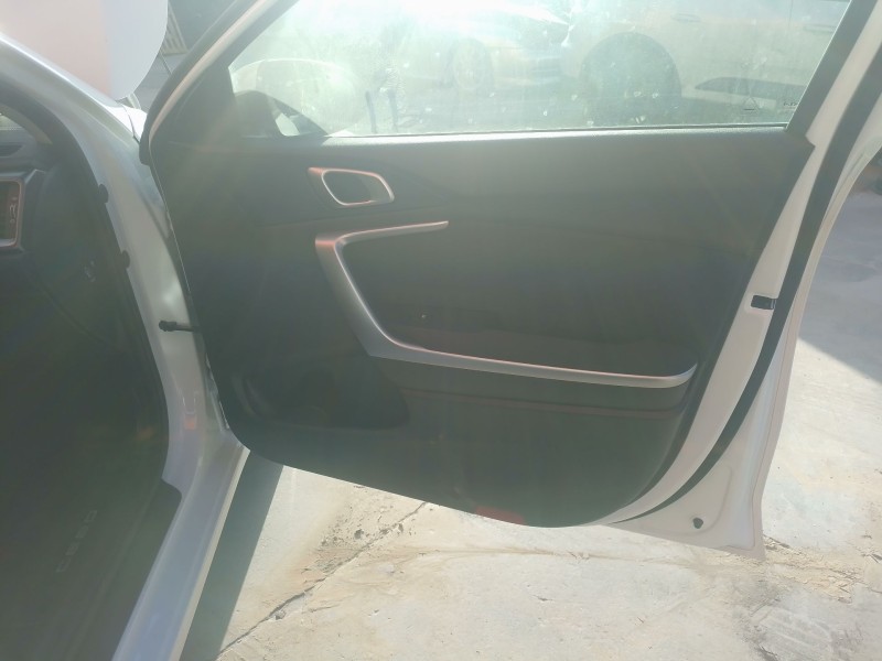 Recambio de juego asientos completo para kia ceed (cd) 1.0 t-gdi referencia OEM IAM   