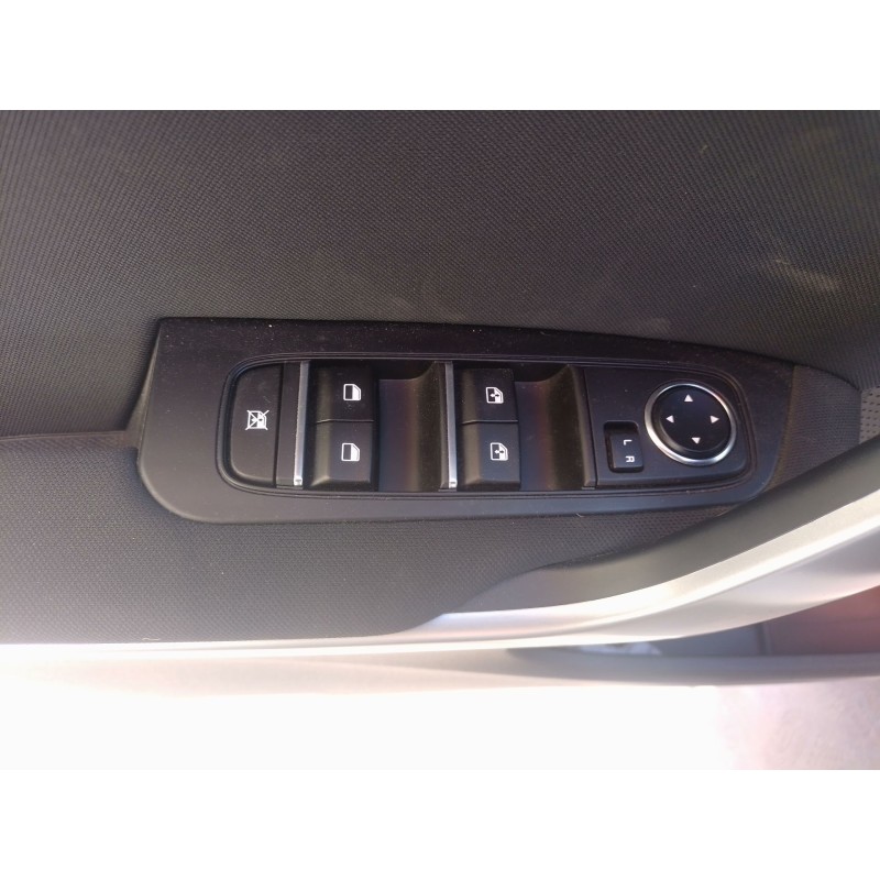 Recambio de mando elevalunas delantero izquierdo para kia ceed (cd) 1.0 t-gdi referencia OEM IAM   