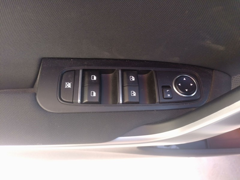 Recambio de mando elevalunas delantero izquierdo para kia ceed (cd) 1.0 t-gdi referencia OEM IAM   