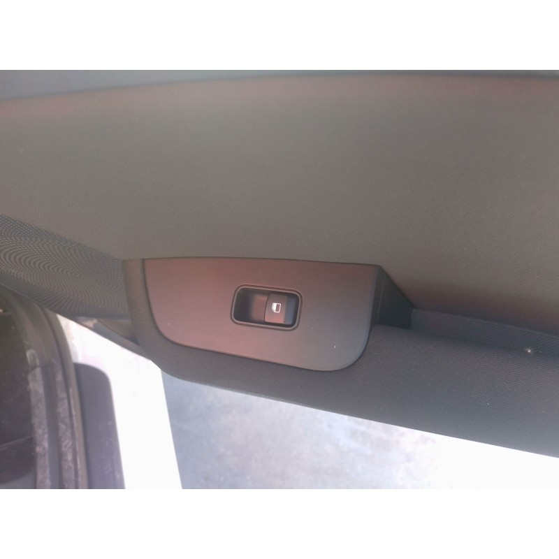 Recambio de mando elevalunas trasero derecho para kia ceed (cd) 1.0 t-gdi referencia OEM IAM   