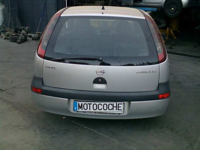 opel corsa c del año 2001