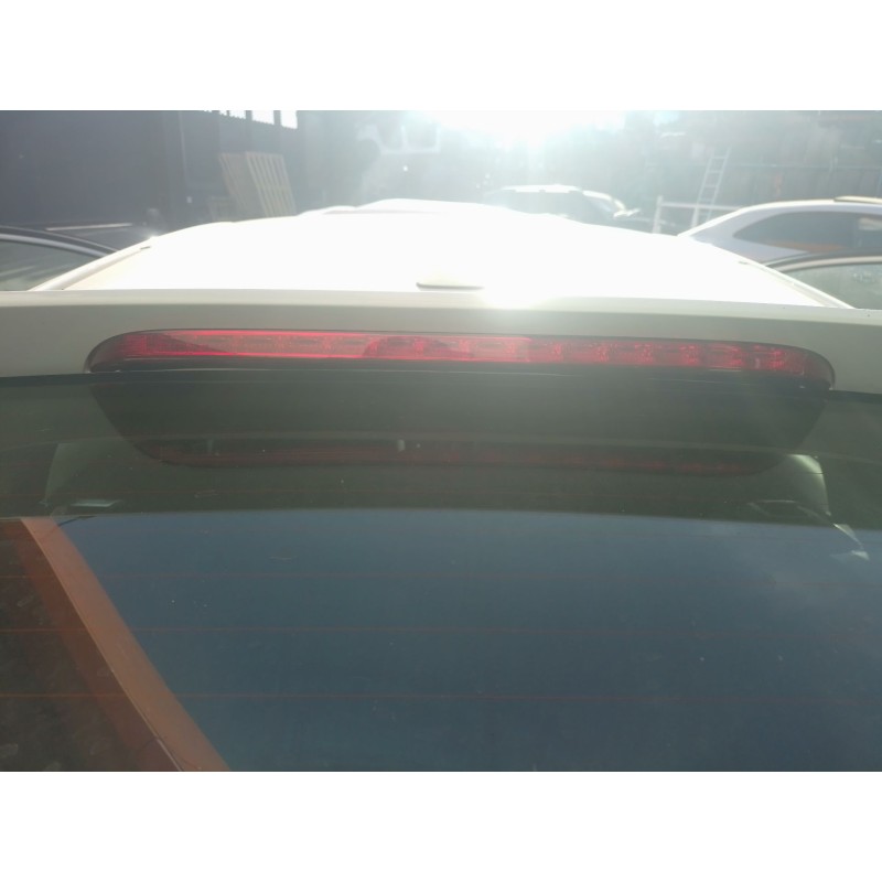 Recambio de luz central de freno para kia ceed (cd) 1.0 t-gdi referencia OEM IAM   