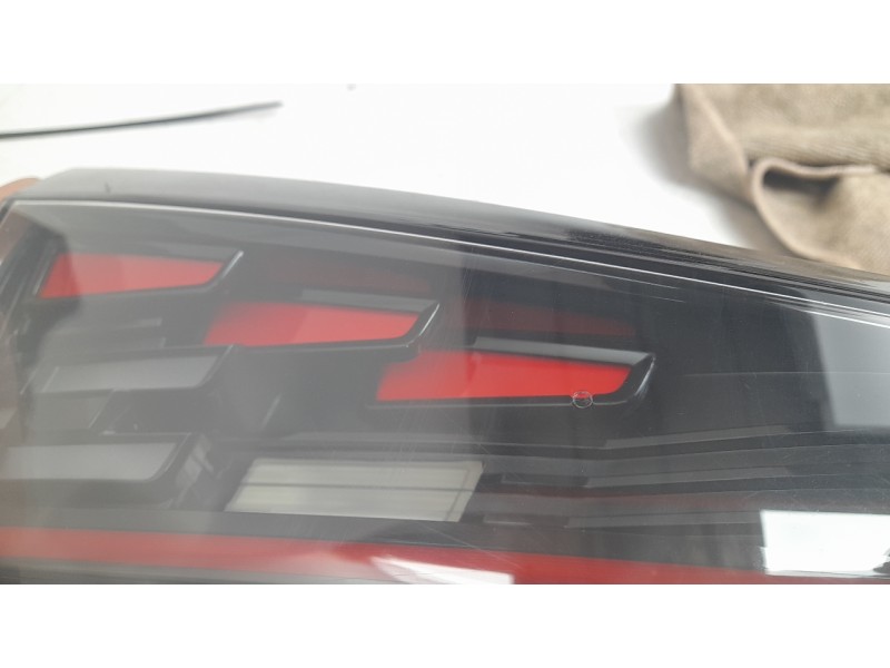 Recambio de piloto trasero central para volkswagen id.4 (e21) gtx referencia OEM IAM 11A945276D  