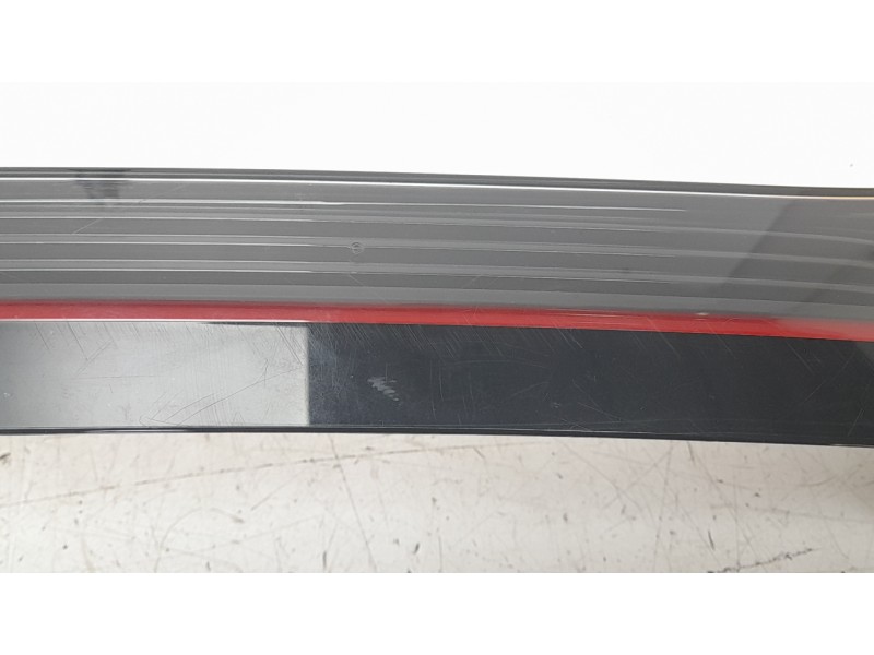 Recambio de piloto trasero central para volkswagen id.4 (e21) gtx referencia OEM IAM 11A945276D  