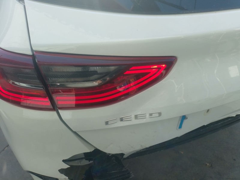 Recambio de piloto trasero izquierdo interior para kia ceed (cd) 1.0 t-gdi referencia OEM IAM   