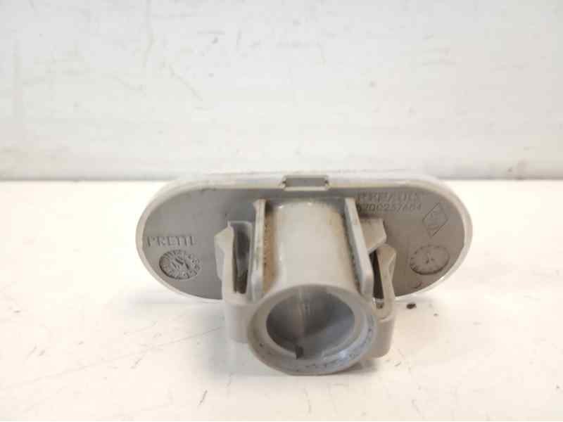 Recambio de piloto lateral derecho para smart fortwo coupe electric drive (453.391) referencia OEM IAM 8200257684  