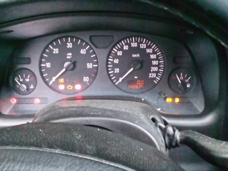 opel astra g berlina del año 1998