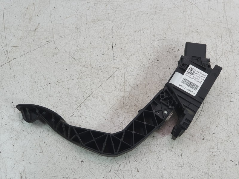 Recambio de potenciometro pedal para opel corsa f (p2jo) corsa-e (68) referencia OEM IAM 9827704480  