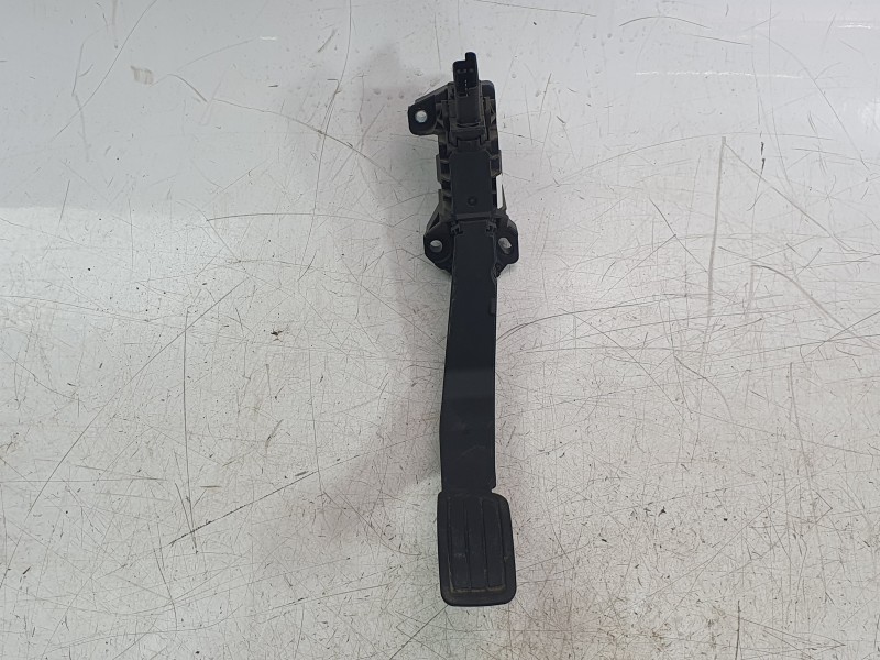 Recambio de potenciometro pedal para opel corsa f (p2jo) corsa-e (68) referencia OEM IAM 9827704480  
