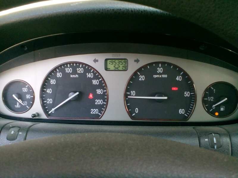 lancia lybra berlina del año 2000