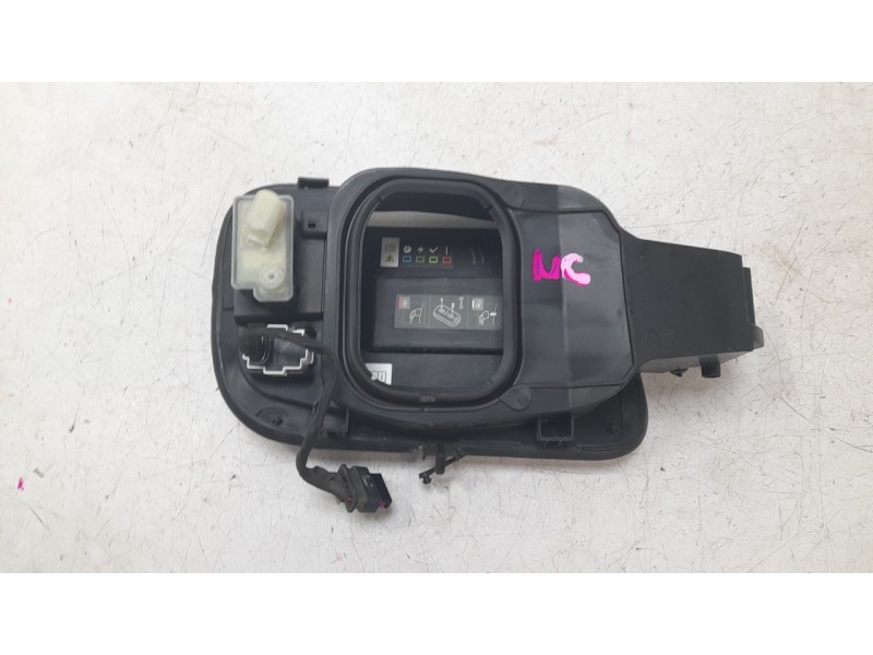 Recambio de tapa exterior combustible para citroën c4 x e-shine referencia OEM IAM 9840752980  