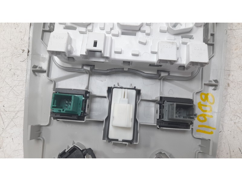 Recambio de luz interior para citroën c4 x e-shine referencia OEM IAM 98312801PR  