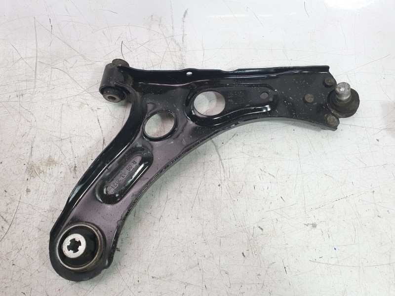 Recambio de brazo suspension inferior delantero derecho para opel corsa f (p2jo) 1.2 (68) referencia OEM IAM 9850674380  