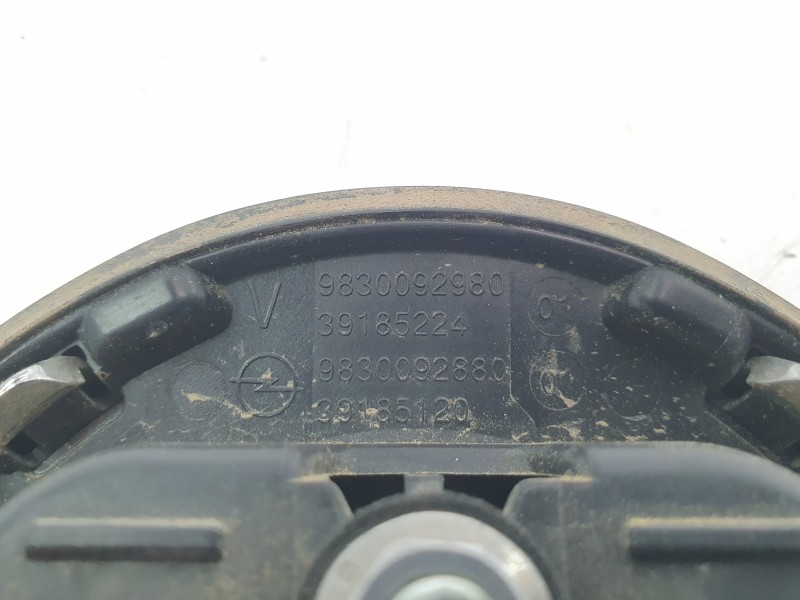 Recambio de maneta exterior porton para opel corsa f (p2jo) 1.2 (68) referencia OEM IAM 9830092980  