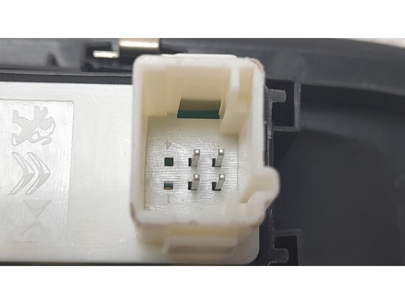 Recambio de mando elevalunas trasero derecho para citroën c4 x e-shine referencia OEM IAM 980448032ZD  