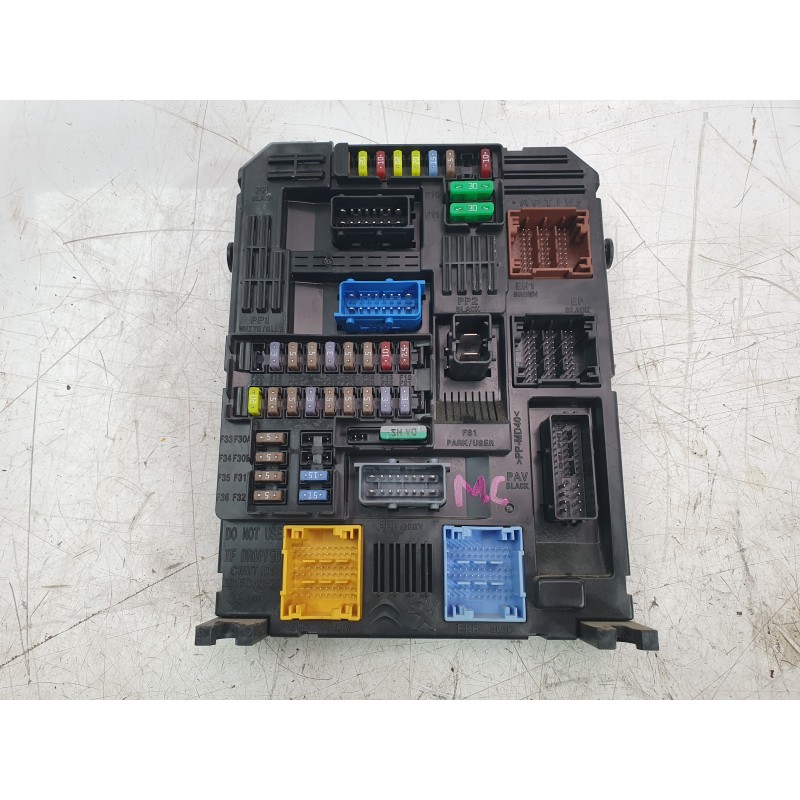 Recambio de caja reles / fusibles para opel corsa f (p2jo) 1.2 (68) referencia OEM IAM 9832880280 1742161669 