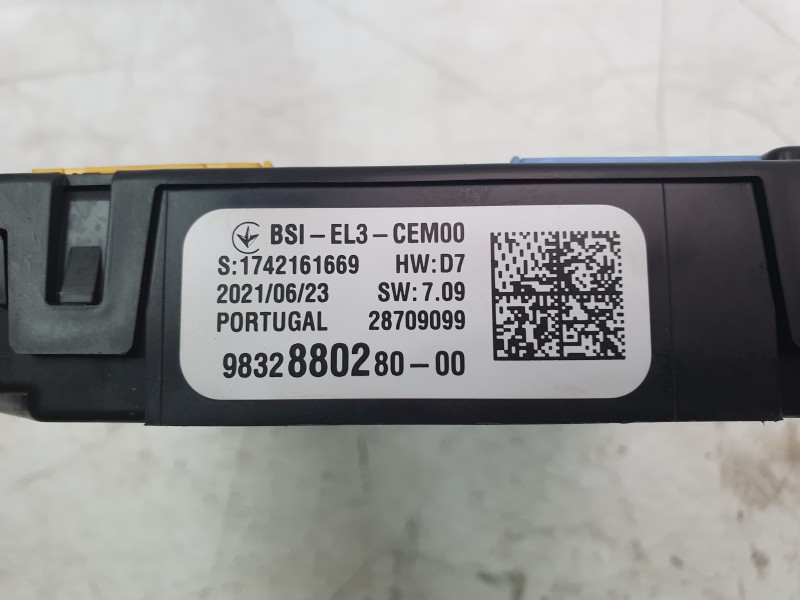 Recambio de caja reles / fusibles para opel corsa f (p2jo) 1.2 (68) referencia OEM IAM 9832880280 1742161669 