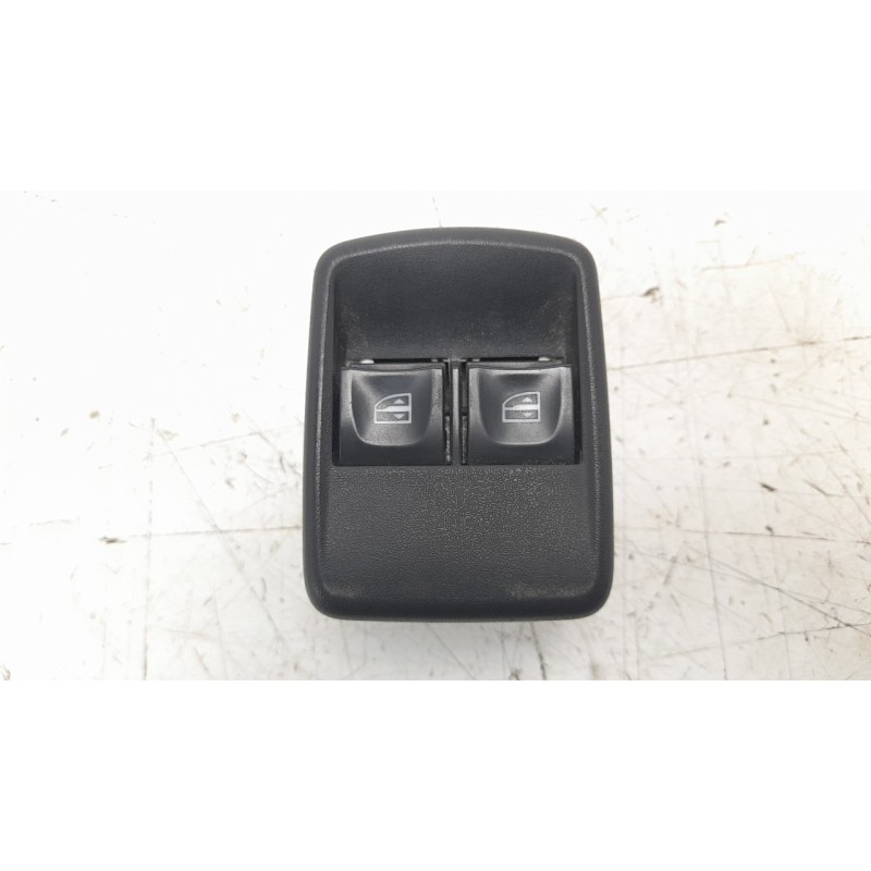 Recambio de mando elevalunas delantero izquierdo para renault kangoo express (fw0/1_) 1.5 dci 95 (fw16) referencia OEM IAM 25411