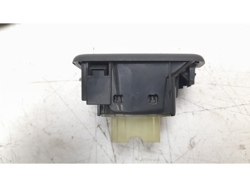 Recambio de mando elevalunas delantero izquierdo para renault kangoo express (fw0/1_) 1.5 dci 95 (fw16) referencia OEM IAM 25411
