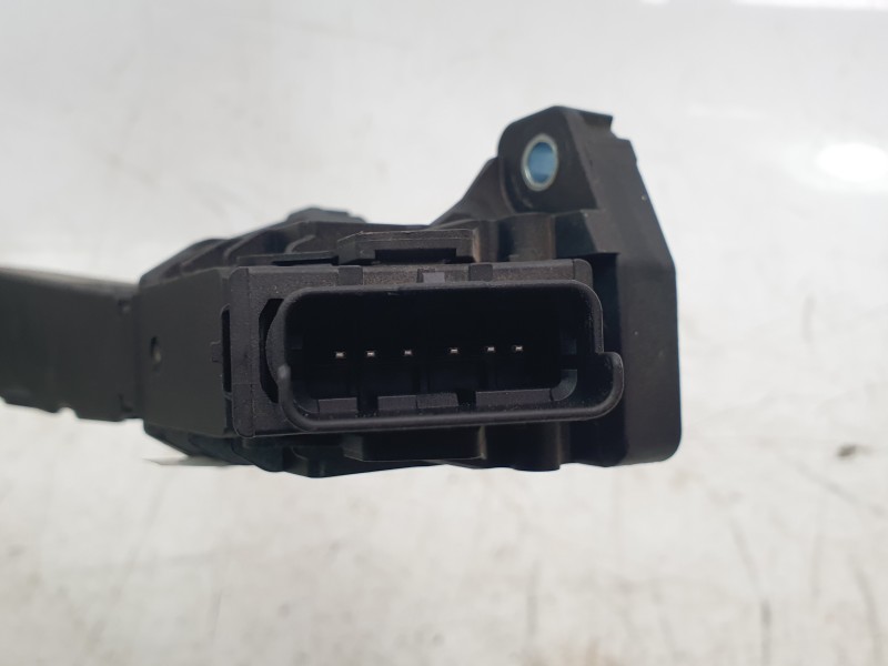 Recambio de potenciometro pedal para opel corsa f (p2jo) 1.2 (68) referencia OEM IAM 9837891880 6PV01352411 