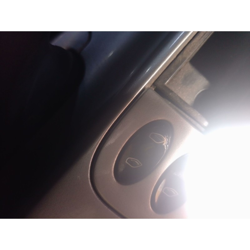 Recambio de mando elevalunas trasero izquierdo para porsche 911 descapotable (996) 3.4 carrera 4 referencia OEM IAM   