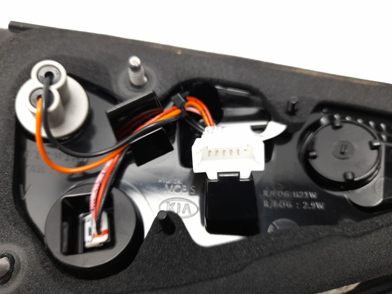 Recambio de piloto trasero derecho interior para kia ceed (cd) 1.0 t-gdi referencia OEM IAM 92404J7050  