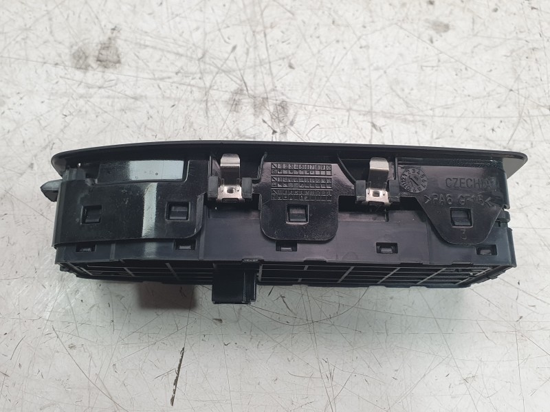 Recambio de mando elevalunas delantero izquierdo para bmw x1 (u11) xdrive 20 d mild-hybrid referencia OEM IAM 61315A7CB16 5A7CB1