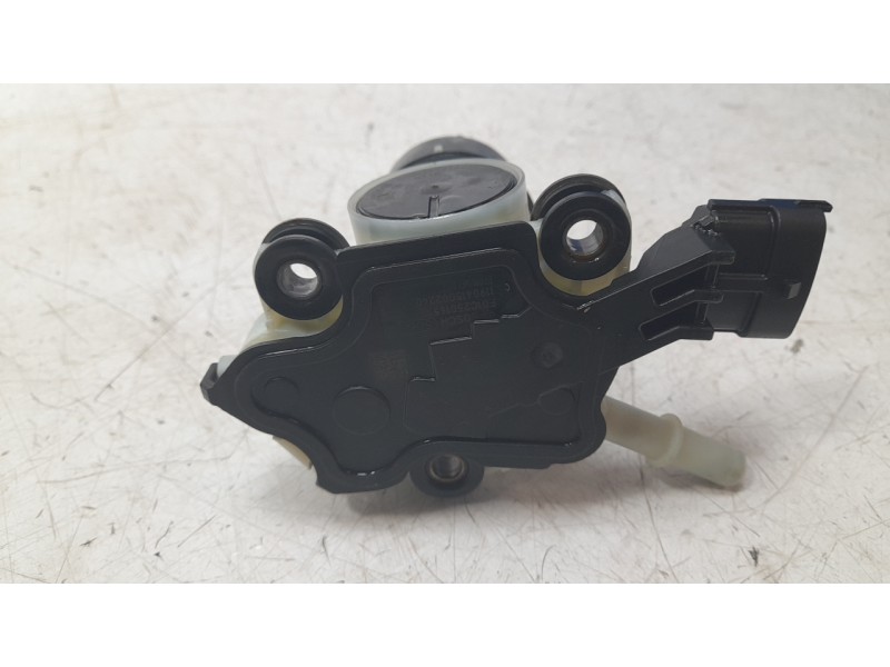 Recambio de bomba combustible para hyundai santa fe 2.2 crdi cat referencia OEM IAM F01C070023 503308379 