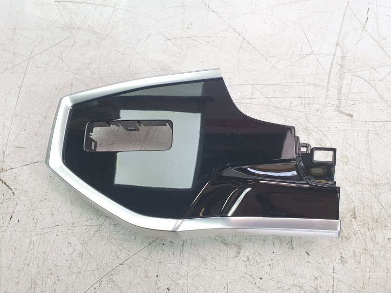 Recambio de moldura para audi q3 sportback (f3n) 35 tdi referencia OEM IAM 83B853189A  