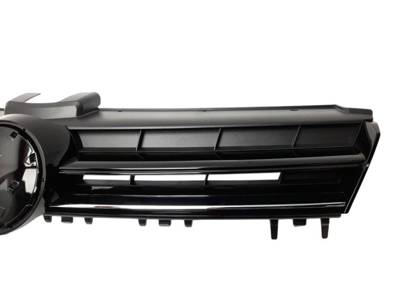 Recambio de rejilla delantera para volkswagen golf vii lim. referencia OEM IAM 5G0853651LZLL  107236204/2401505/VG4002001