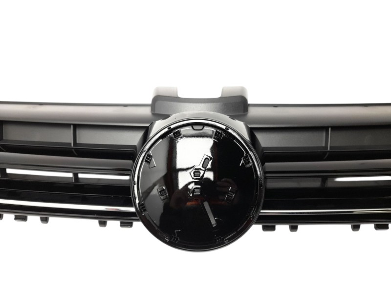 Recambio de rejilla delantera para volkswagen golf vii lim. referencia OEM IAM 5G0853651LZLL  107236204/2401505/VG4002001
