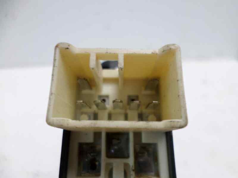 Recambio de mando elevalunas delantero derecho para kia cerato 1.6 cat referencia OEM IAM   