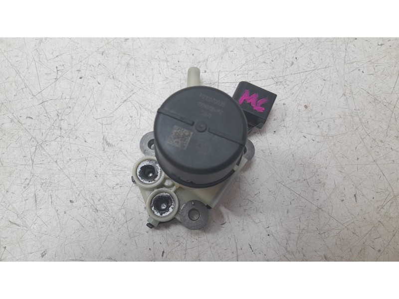 Recambio de bomba combustible para skoda superb combi (3v5) 2.0 tdi referencia OEM IAM F01C070035 404019030 