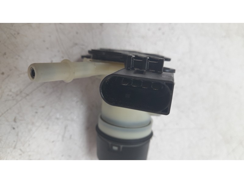 Recambio de bomba combustible para skoda superb combi (3v5) 2.0 tdi referencia OEM IAM F01C070035 404019030 