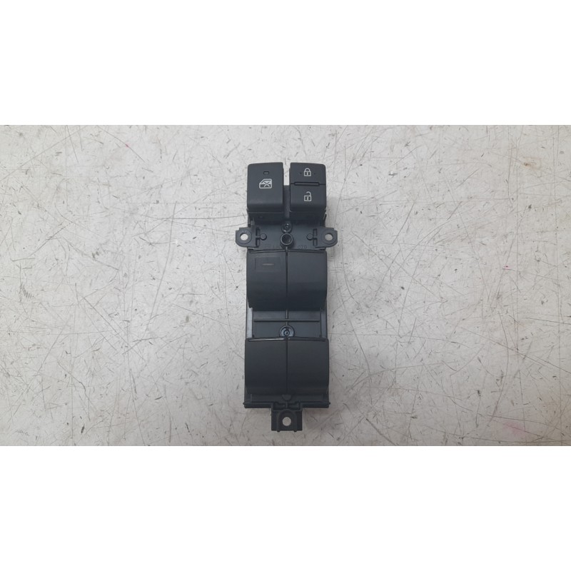Recambio de mando elevalunas delantero izquierdo para toyota yaris (_p21_, _pa1_, _ph1_) 1.5 hybrid (mxph10) referencia OEM IAM 