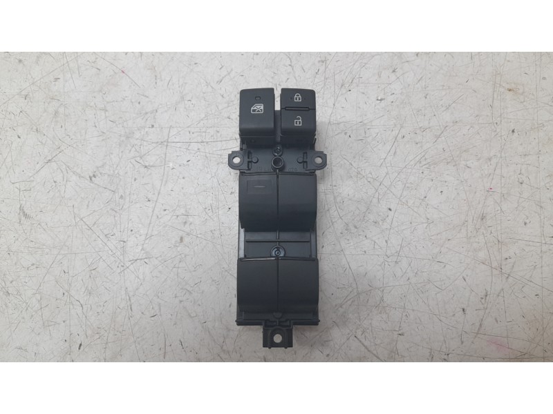Recambio de mando elevalunas delantero izquierdo para toyota yaris (_p21_, _pa1_, _ph1_) 1.5 hybrid (mxph10) referencia OEM IAM 