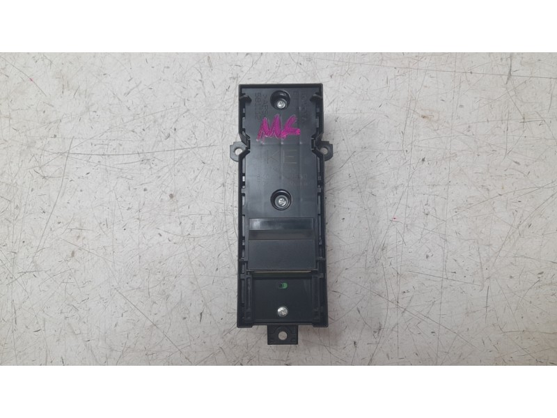 Recambio de mando elevalunas delantero izquierdo para toyota yaris (_p21_, _pa1_, _ph1_) 1.5 hybrid (mxph10) referencia OEM IAM 