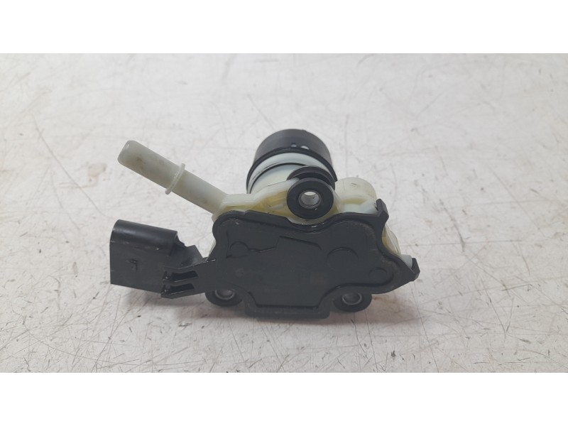 Recambio de bomba combustible para seat leon st (5f8) 2.0 tdi referencia OEM IAM 5Q0131969E 0444040022 