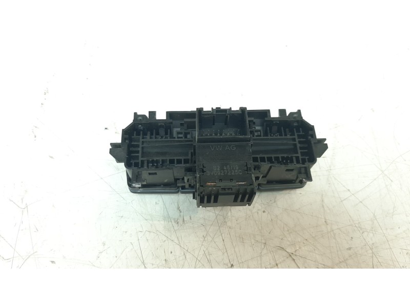 Recambio de palanca freno para skoda superb combi (3v5) 2.0 tdi referencia OEM IAM 3V0927225C  