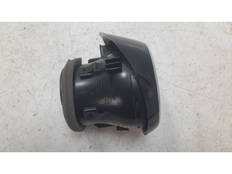 Recambio de rejilla aireadora para audi a1 sportback (8xa, 8xf) 1.6 tdi referencia OEM IAM 8X1820902  