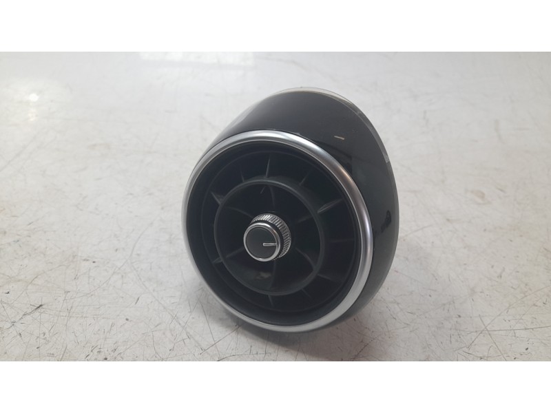 Recambio de rejilla aireadora para audi a1 sportback (8xa, 8xf) 1.6 tdi referencia OEM IAM 8X1820901  