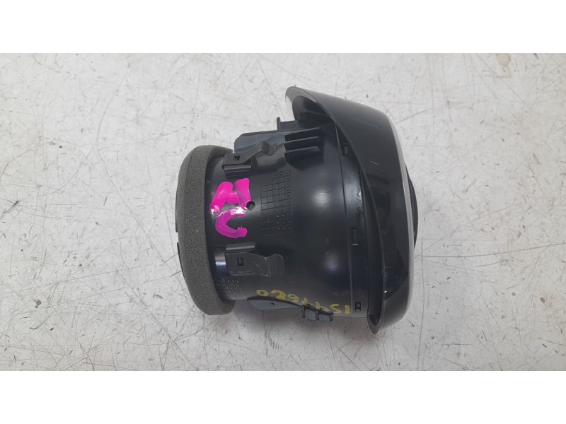 Recambio de rejilla aireadora para audi a1 sportback (8xa, 8xf) 1.6 tdi referencia OEM IAM 8X1820901  