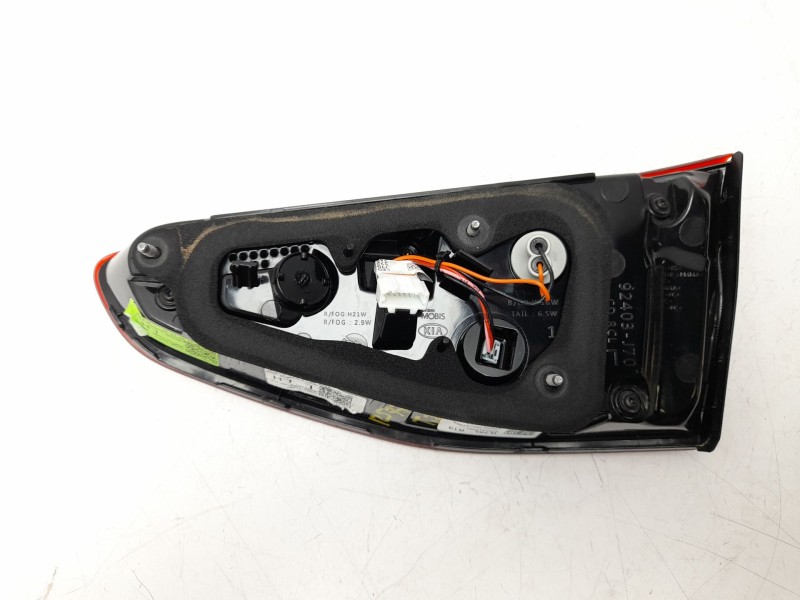 Recambio de piloto trasero izquierdo interior para kia ceed (cd) 1.0 t-gdi referencia OEM IAM 92403J7050  